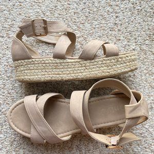 Only U Platform Sandal Size 9.5 Beige